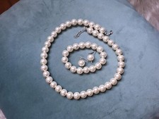 Parure Collana Bracciale E Orecchini In Perla