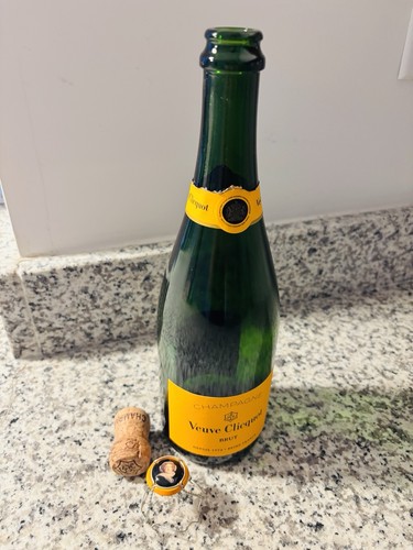 Veuve clicquot brut champagne - veuve,