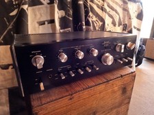 Amplificatore integrato SANSUI