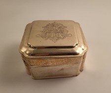 SVUOTA TASCHE SCATOLA CON