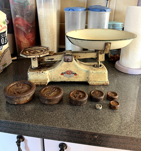 Vintage 1930s f kitchen - s.i.f,