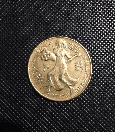 Moneta 200 lire - moneta, giornata