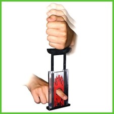 Giochi di Prestigio e Magia GHIGLIOTTINA PER DITO Trucchi Scherzo Finger Chopper