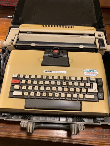 Olivetti macchina scrivere - da,