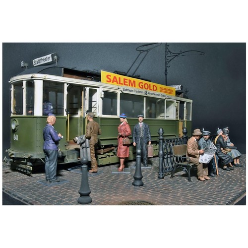 Modello tramcar dipinto in - dipinto,