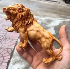 Statua leone maschio in legno