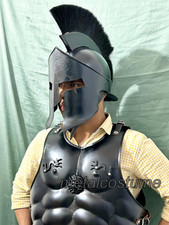 Costume in metallo ispirato