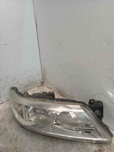 8200002847 faro fanale destro