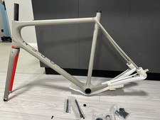 Nuovo aperto telaio - aperto,