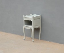 Comodino tavolino con vano - , e