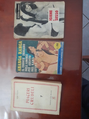 Lotto libri erotici - ,