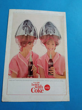 PUBBLICITA'  1965 COCA COLA VINTAGE ADVERT COKE DRINK CASCO PARRUCCHIERE