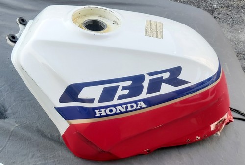 Honda cbr1000f sc24 - honda, 1990