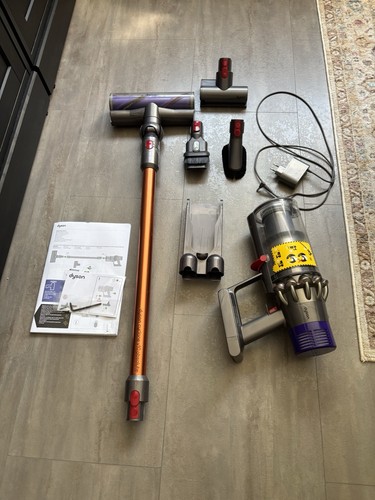 Dyson cyclone v10 absolute - dyson,