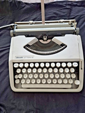 Vintage Olivetti 82 portable