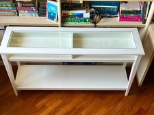 tavolo consolle IKEA ottime condizioni colore bianco legno e ripiano in vetro 