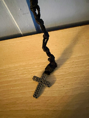 Collana corda nera con - in,