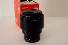 Sony 85 mm f1.8 with hood and