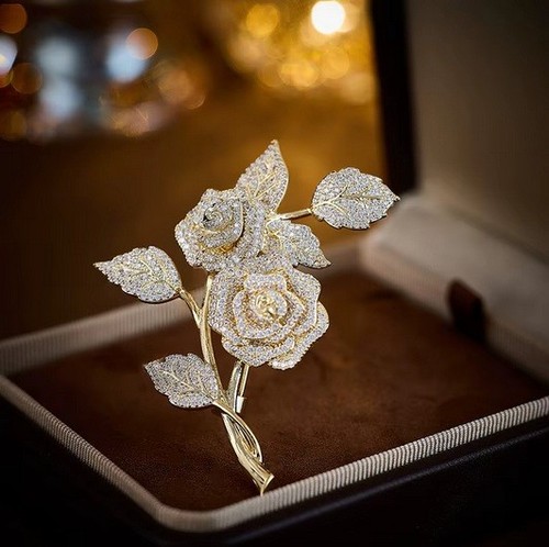 Spilla fiore rosa cristallo