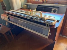 MACCHINA MAGLIERIA BROTHER KR 830 + MOBILE. SUPER ACCESSORIATA. 