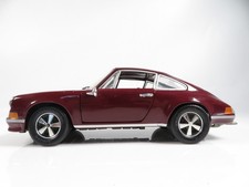 1:18 Universal Hobbies Porsche