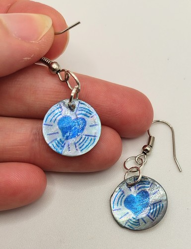 Orecchini cuore blu - blu, su