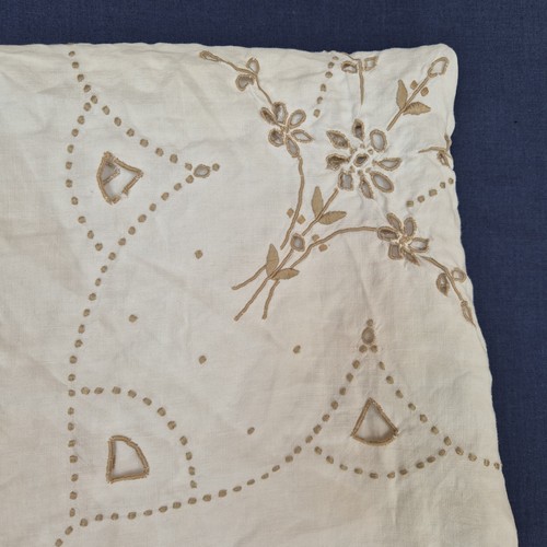Vintage embroidered scallopped - embroidered,