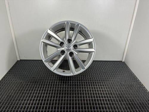Cerchione toyota auris phase - cerchione, 1