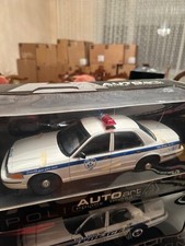 1/18 72705 FORD CROWN VICTORIA