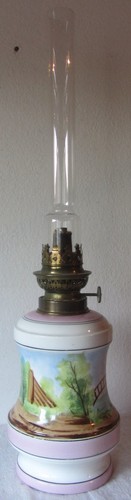 Antica lampada petrolio in - a,