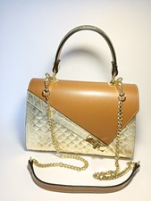 ? Borsa realizzata a mano con pelle vera di alta qualità! 