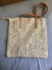 Borsa a tracolla tessuta a mano con borsa da spiaggia in paglia vuota quadrata