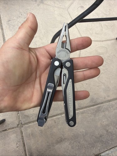 Multiutensile leatherman - multiutensile,