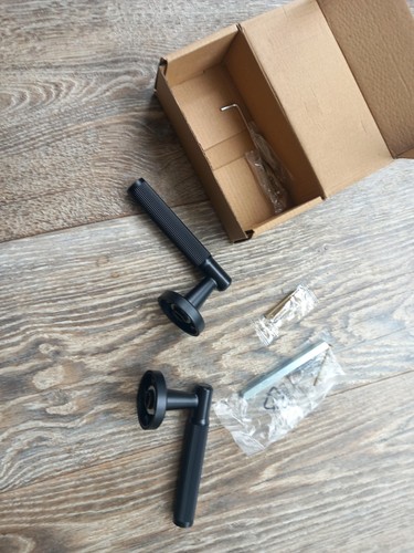 Set maniglie per porta