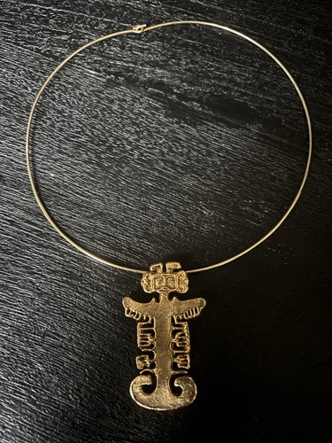 Pendentif amulette pectoral