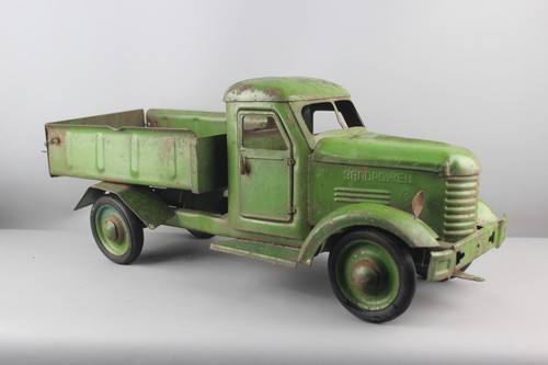 Auto giocattolo latta vintage