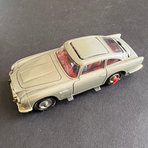 Corgi toys aston martin db5 - toys,