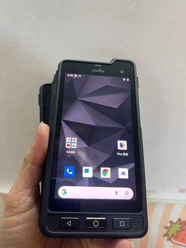 Smartphone robusto sbloccato