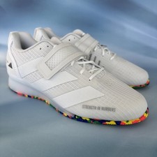 Nuove scarpe da sollevamento