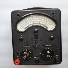 Vintage AVOmeter model 40 in Leather Case w/out leads and batteries, collectable