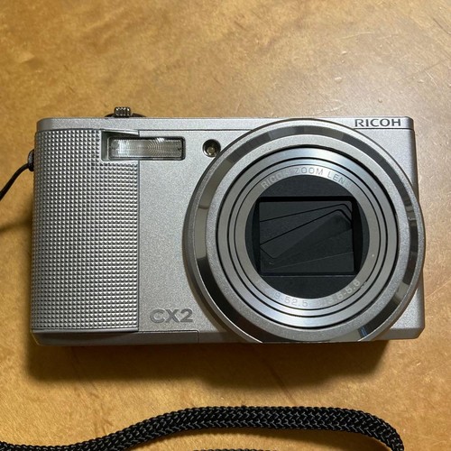Fotocamera digitale compatta