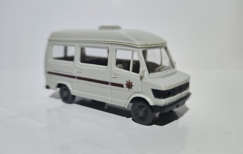 Wiking mercedes 207d - h0,