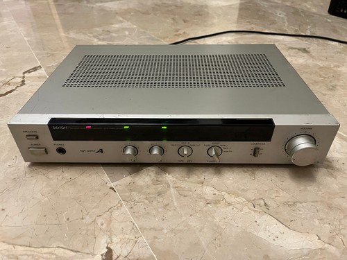 Stereo integrated amplifier