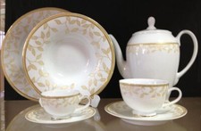 Servizio di piatti filo gold