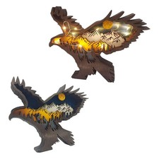 Ornamenti di aquila in legno