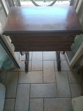 COMODINO STILE ANTICO