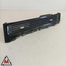 Aeratore centrale 82B820951B per AUDI A1 MK2 GB 25 TFSI 2018 usato (85330)