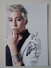 MALIKA AYANE AUTOGRAFO