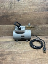 Pompa per vuoto a membrana