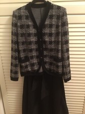 LOTTO DONNA TG 44-46 Giacca Grigia  Disegno  Tipo Chanel E Gonna Nera In Lana